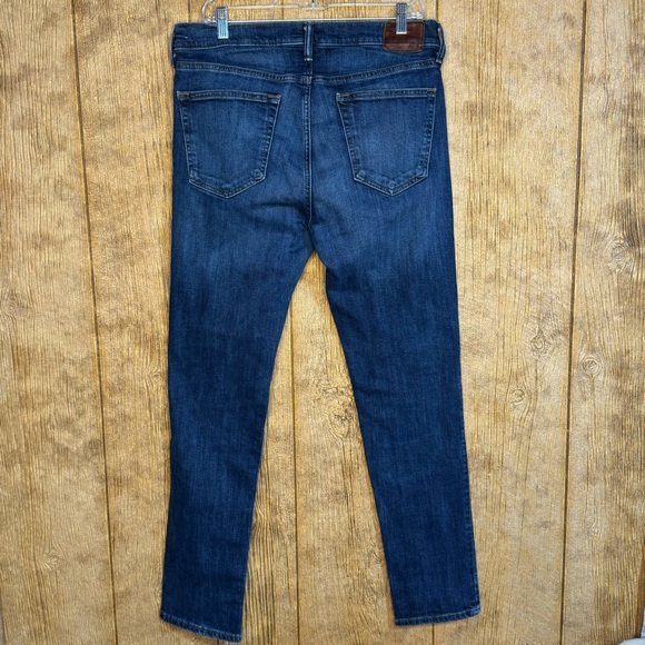 Abercrombie and Fitch Rustin Athletic Skinny - Picture 2 of 5